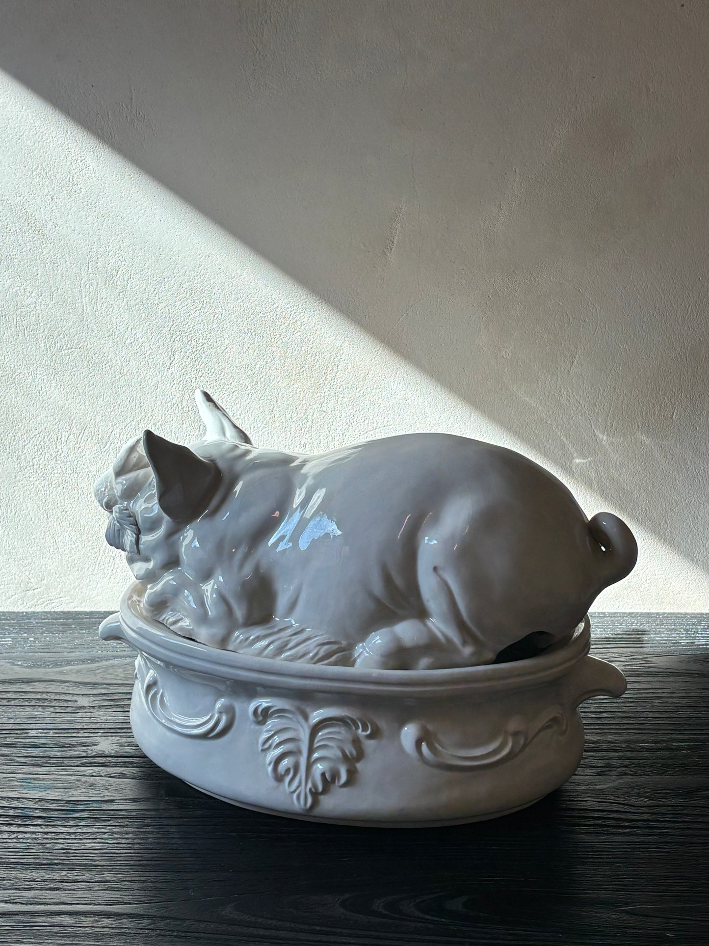 SOPERA VINTAGE EN FORMA DE CERDITO.