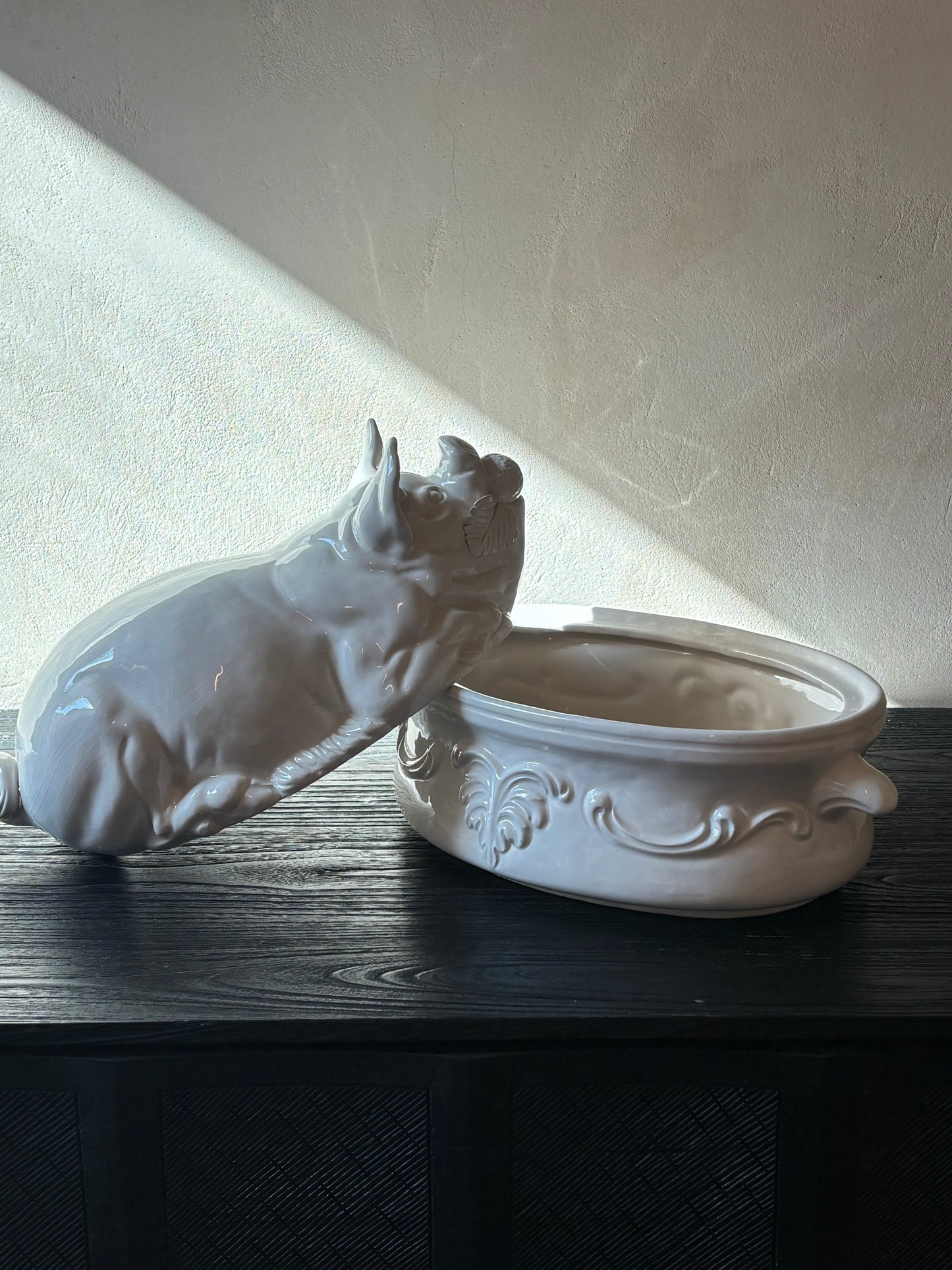 SOPERA VINTAGE EN FORMA DE CERDITO.