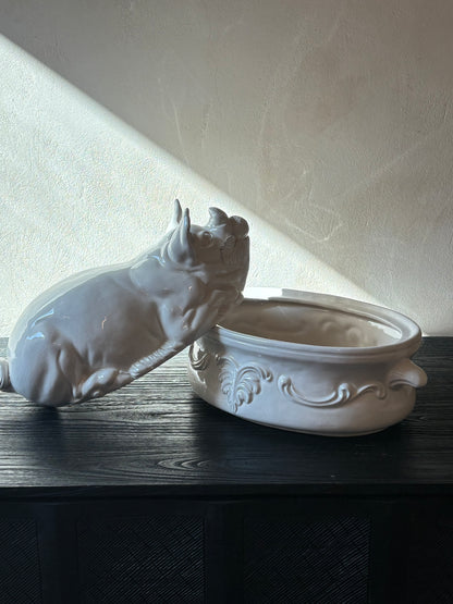 SOPERA VINTAGE EN FORMA DE CERDITO.