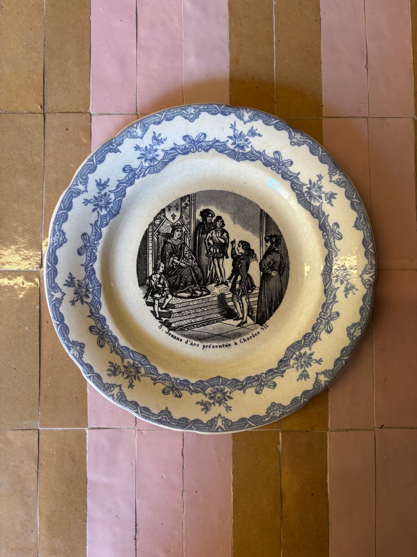 PLATOS PARLANTES "JEANNE D´ARC".