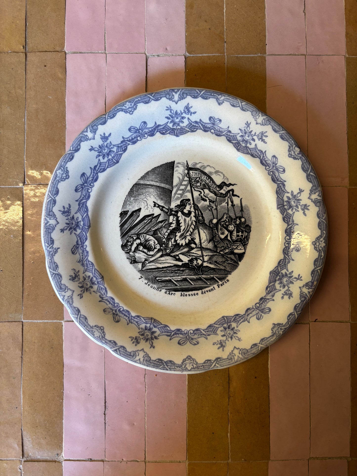 PLATOS PARLANTES "JEANNE D´ARC".