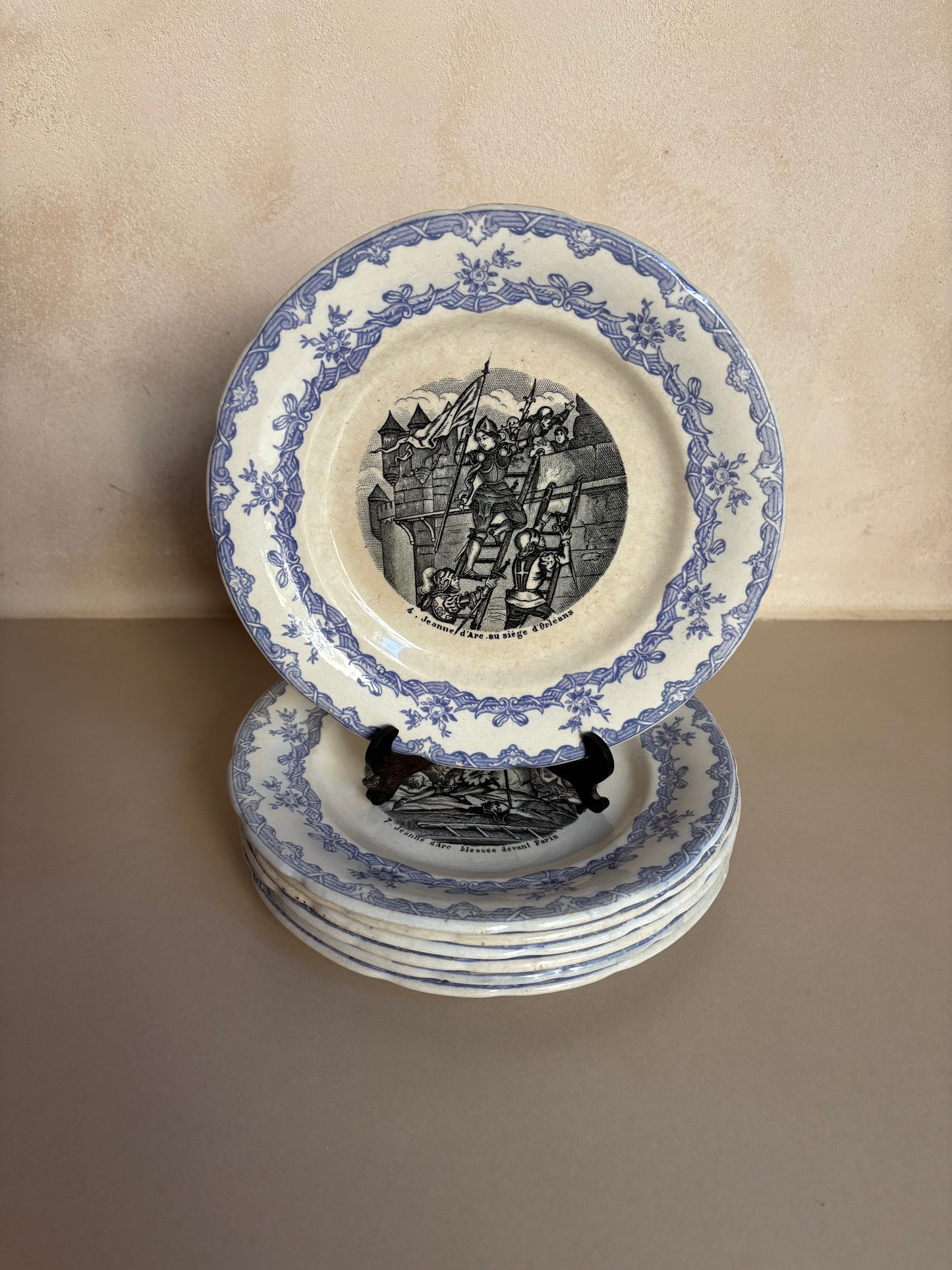 PLATOS PARLANTES "JEANNE D´ARC".