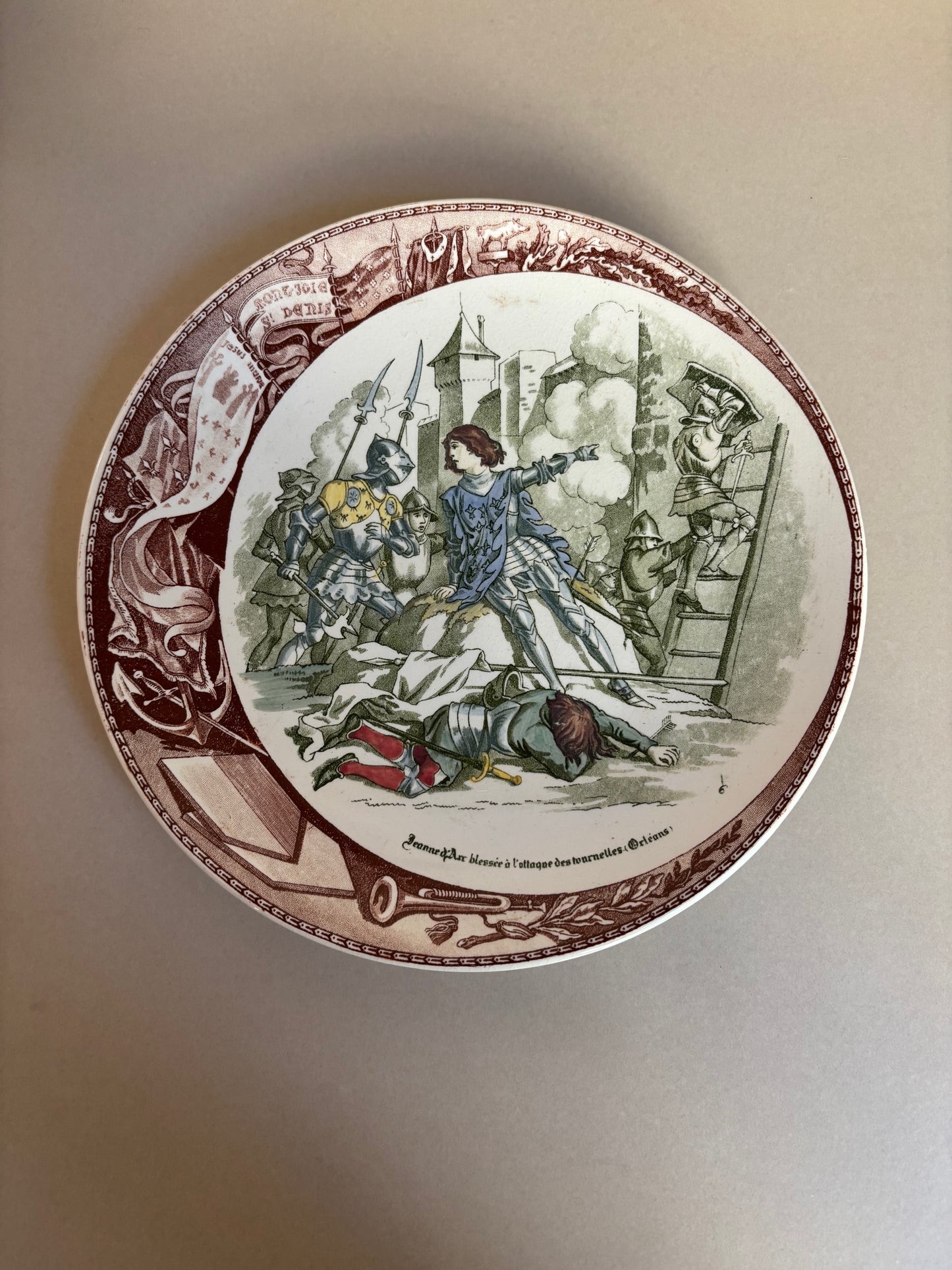 PLATOS PARLANTES "JEANNE D´ARC".