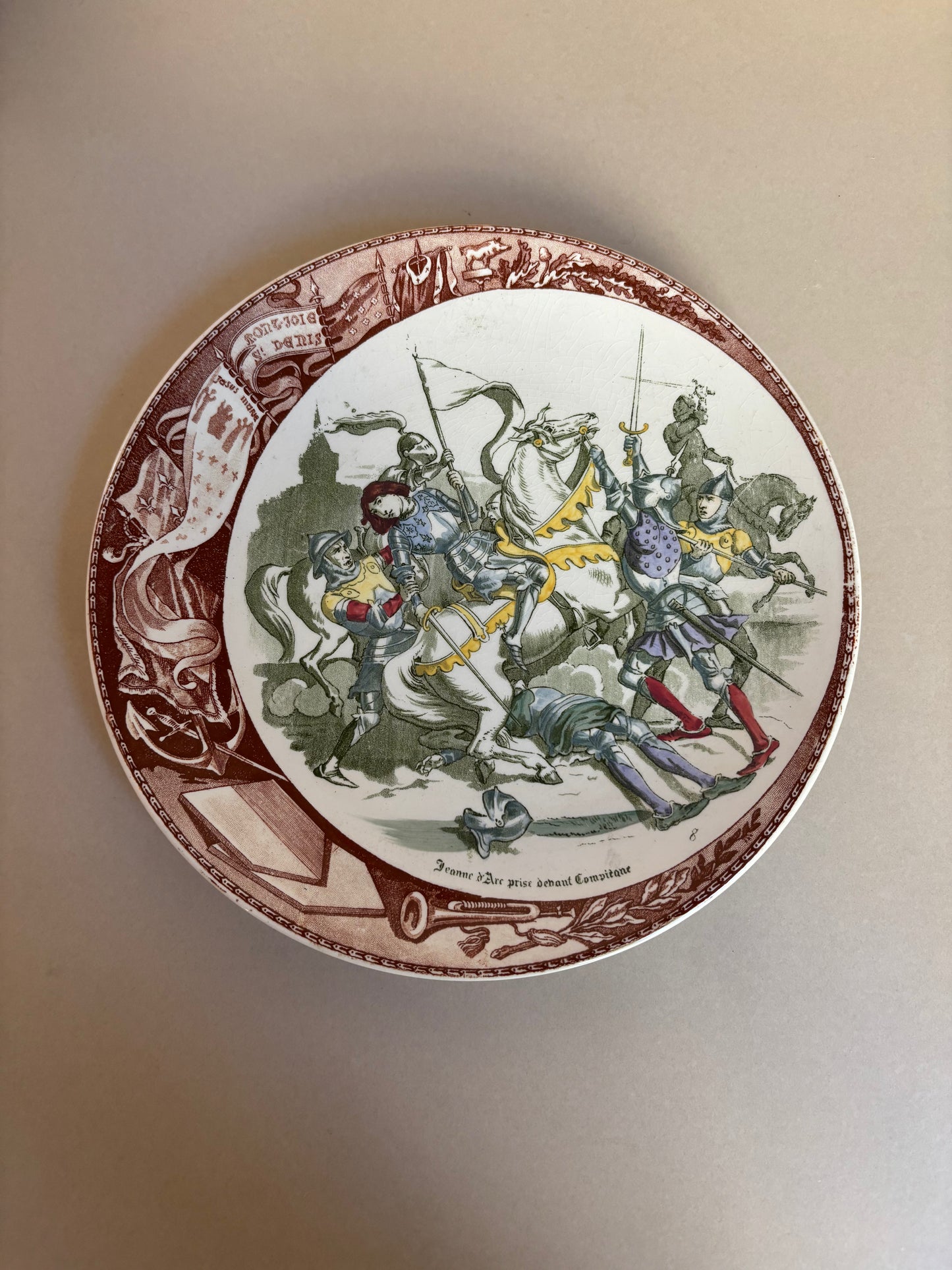 PLATOS PARLANTES "JEANNE D´ARC".