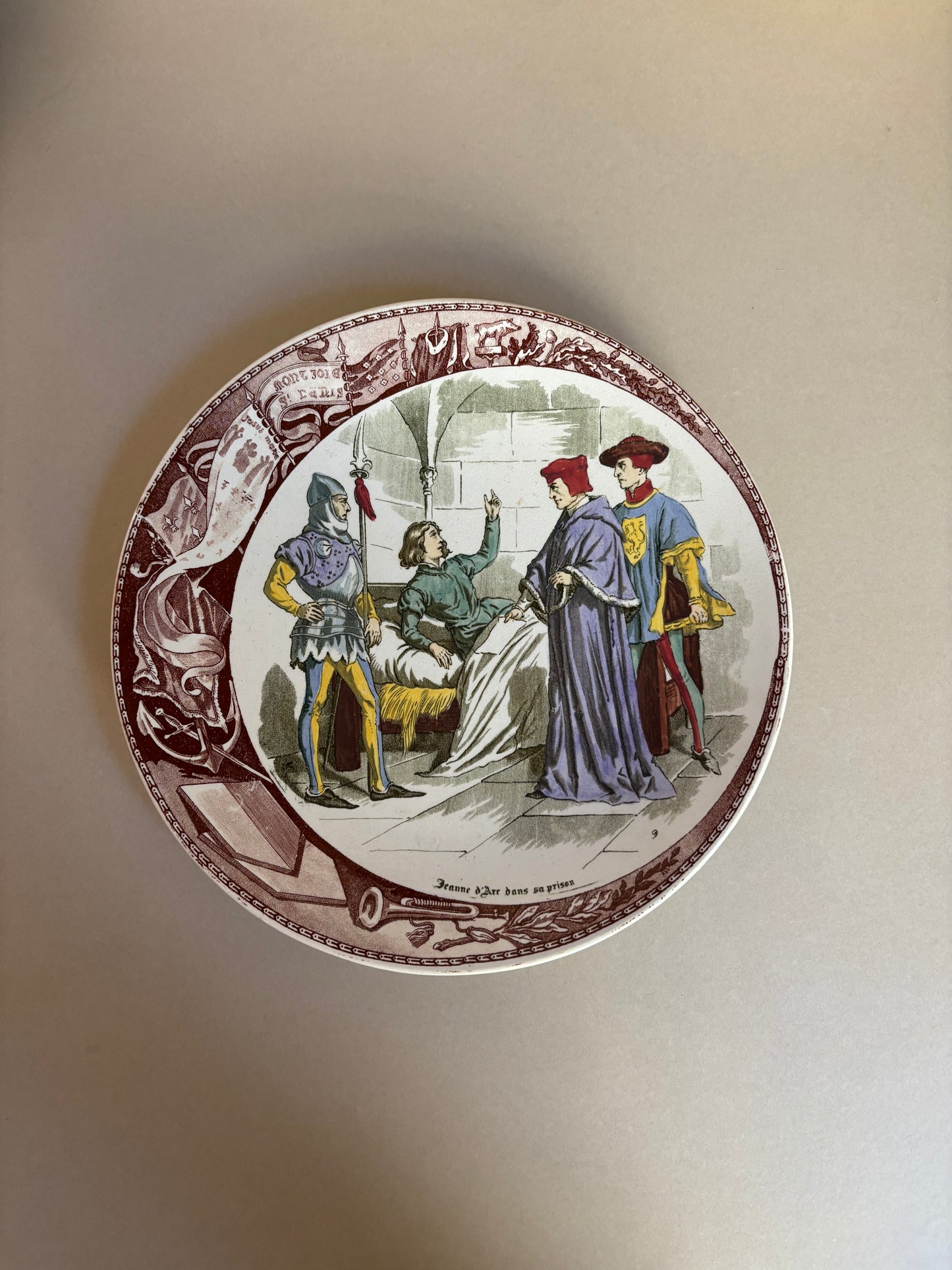 PLATOS PARLANTES "JEANNE D´ARC".