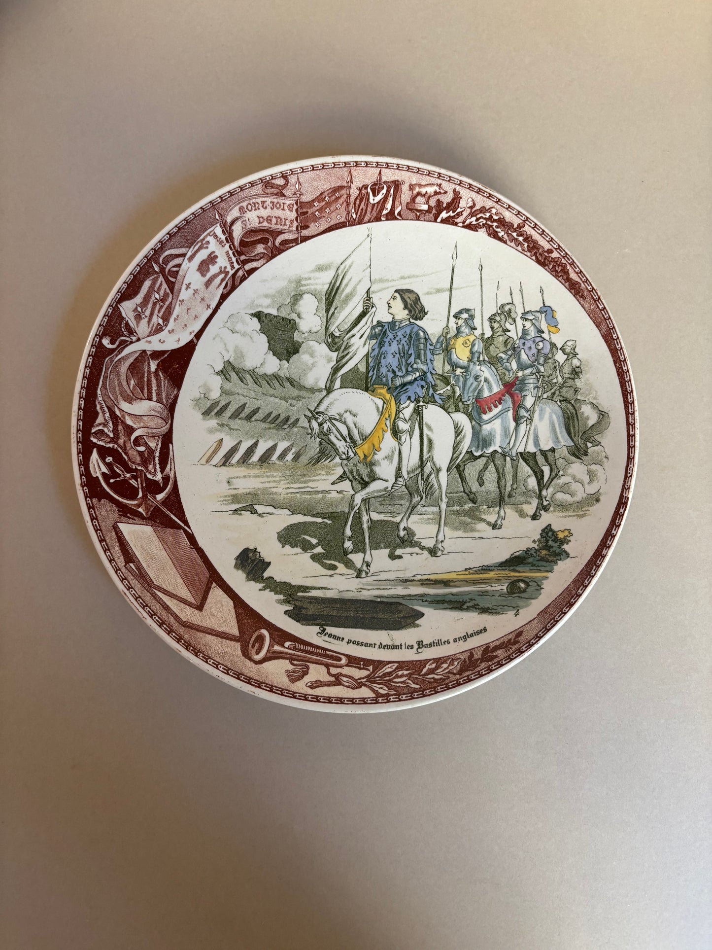 PLATOS PARLANTES "JEANNE D´ARC".