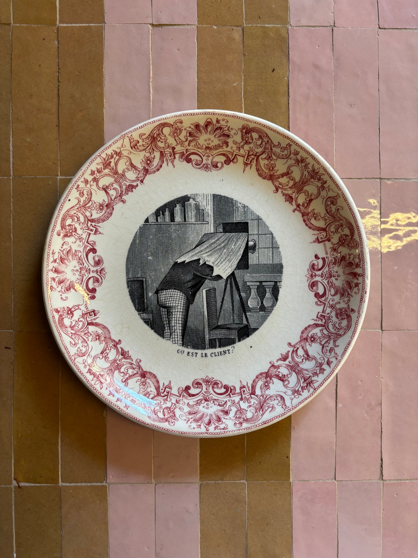 PLATOS PARLANTES COLECCIÓN HUMORISTICA "OÙ EST..."