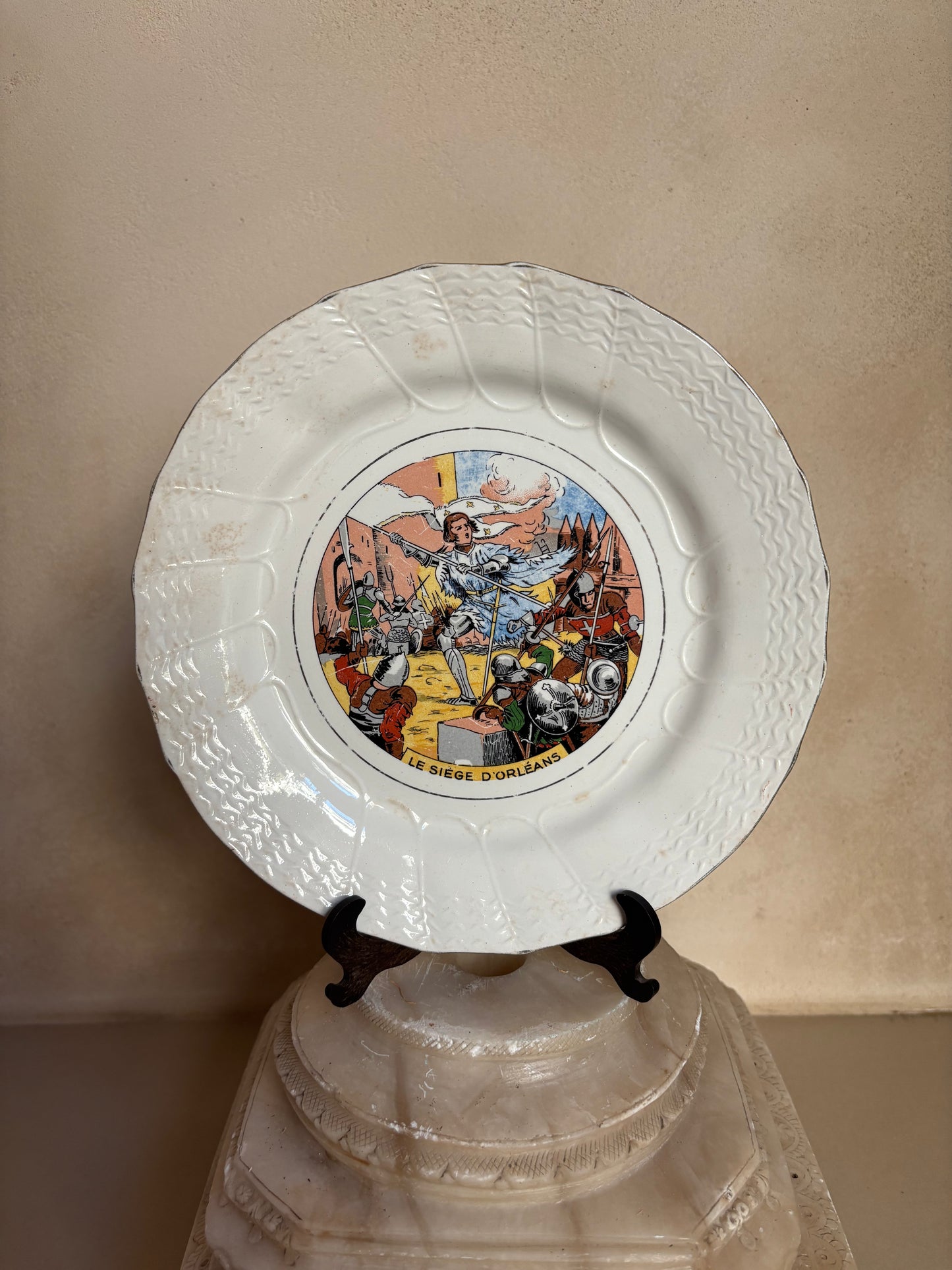 PLATOS PARLANTES COLECCIÓN "JEANNE D´ARC".