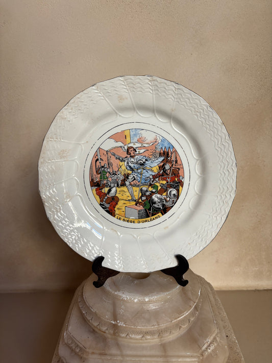 PLATOS PARLANTES COLECCIÓN "JEANNE D´ARC".