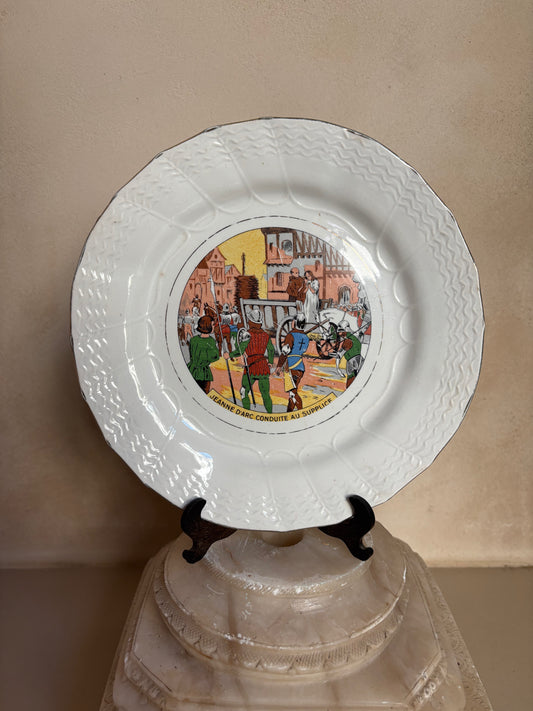 PLATOS PARLANTES COLECCIÓN "JEANNE D´ARC".