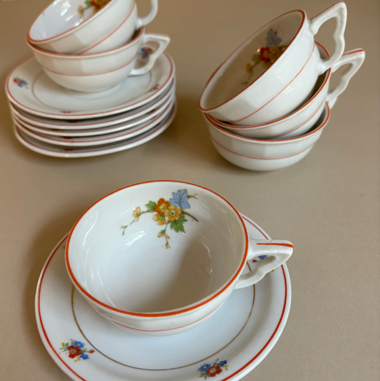 JUEGO DE 6 TAZAS DE CAFE VINTAGE.