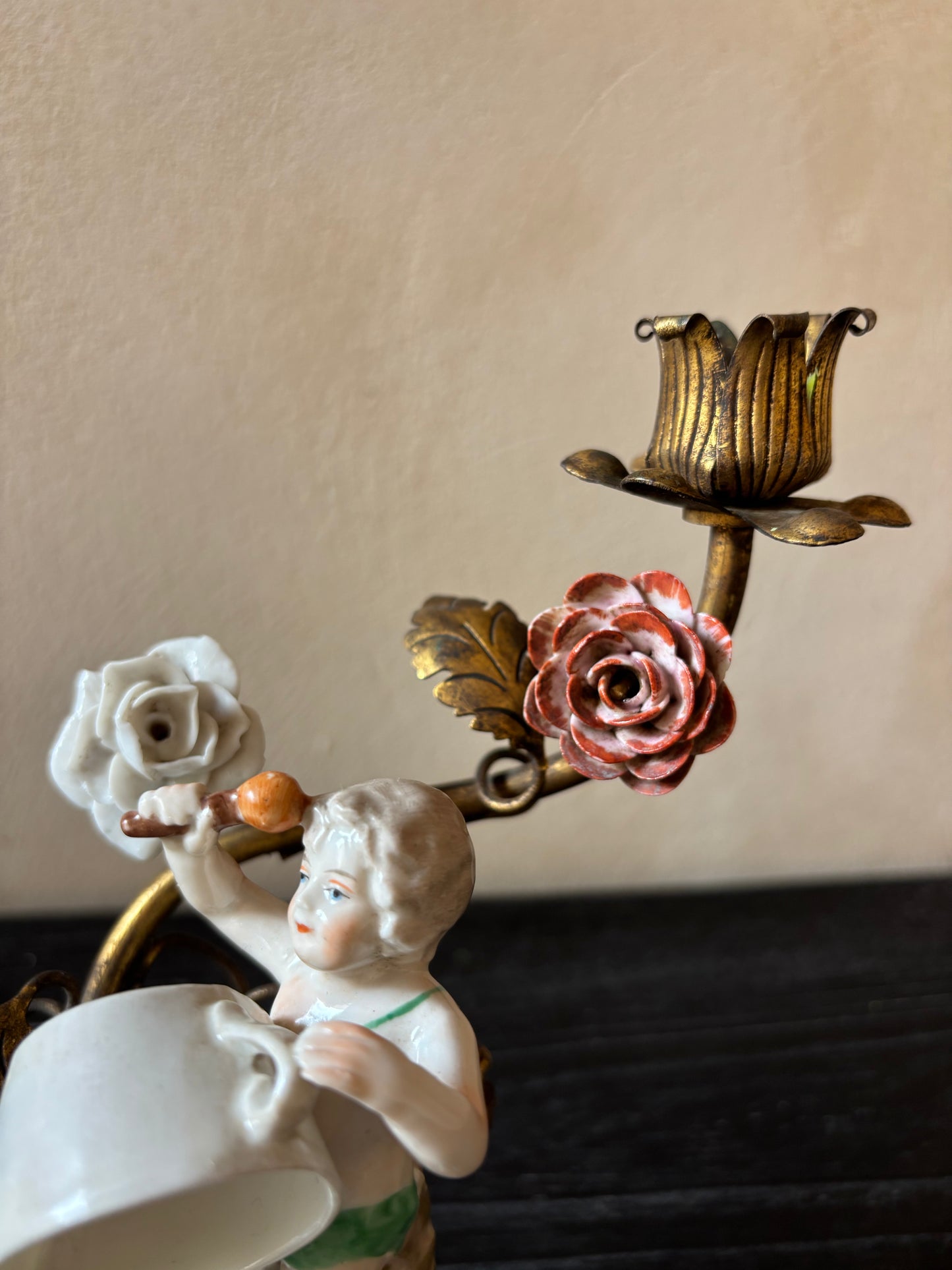 CANDELABRO ANTIGUO PORCELANA-BRONCE.