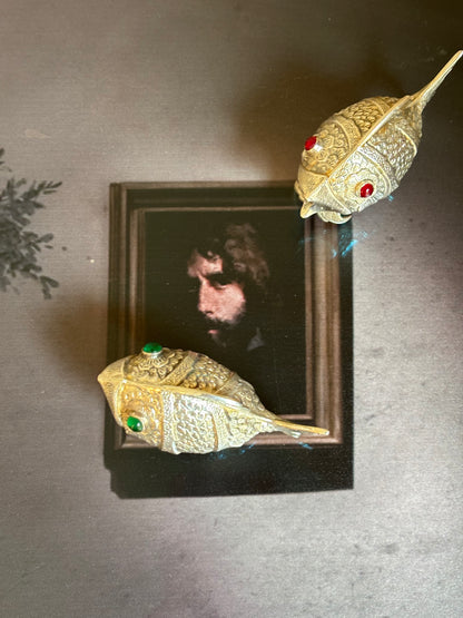 JUEGO DE SALERO Y PIMENTERO VINTAGE, BAÑO PLATA.