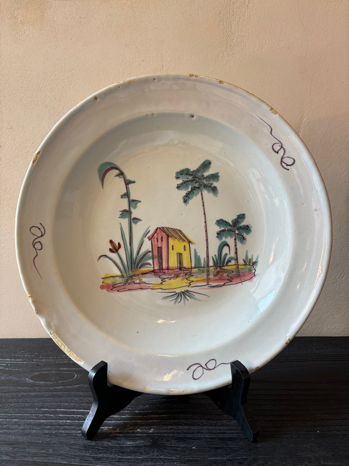 PLATO DE GRAN TAMAÑO EN LOZA.