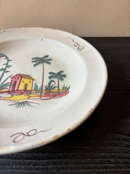 PLATO DE GRAN TAMAÑO EN LOZA.