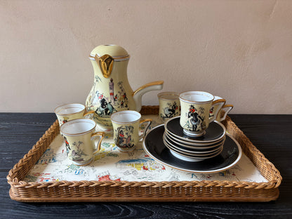 SET DE CHOCOLATERA Y 6 TAZAS EN PORCELANA.