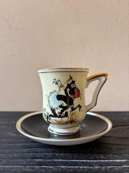 SET DE CHOCOLATERA Y 6 TAZAS EN PORCELANA.