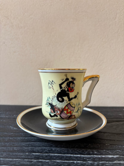 SET DE CHOCOLATERA Y 6 TAZAS EN PORCELANA.