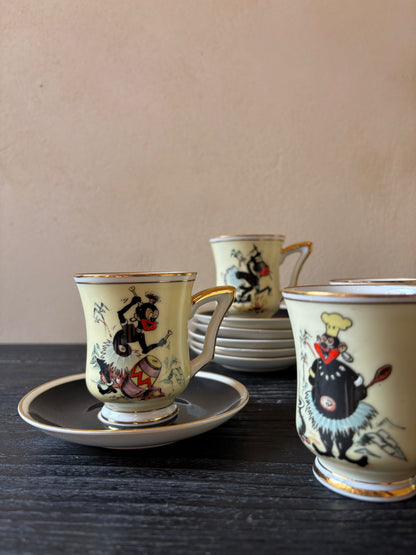 SET DE CHOCOLATERA Y 6 TAZAS EN PORCELANA.