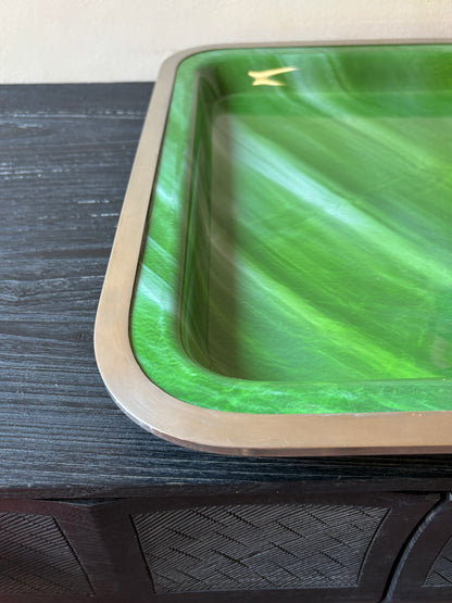 BANDEJA MID-CENTURY EN LUCITA.